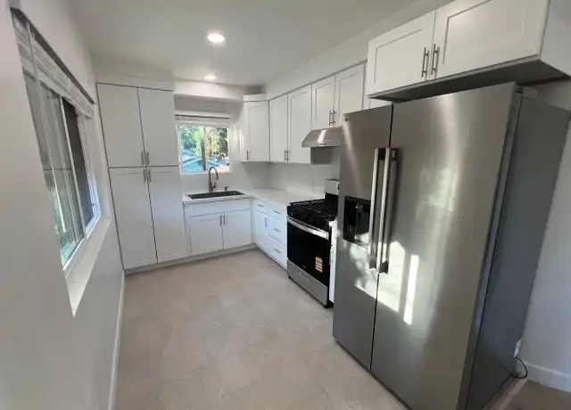 Property at 3920 La Crescenta Ave Unit D, Montrose, CA, 91020, 1 bed, 1 bath, [object Object]
