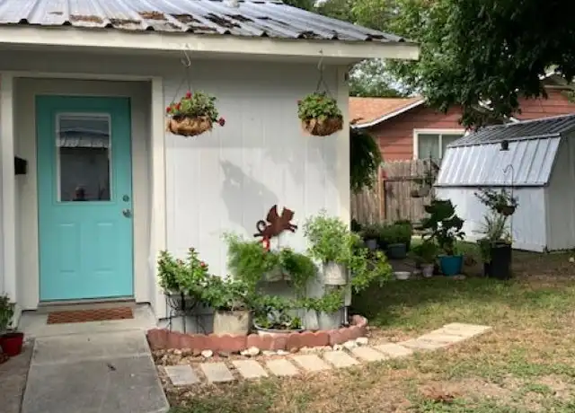 Property at 271 Willow Ave Unit B, New Braunfels, TX, 78130, 1 bed, 1 bath, [object Object]