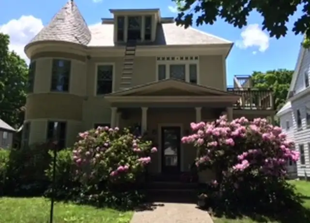 Property at 98 High St Unit 3, Brattleboro, VT, 05301, 1 bed, 1 bath, [object Object]