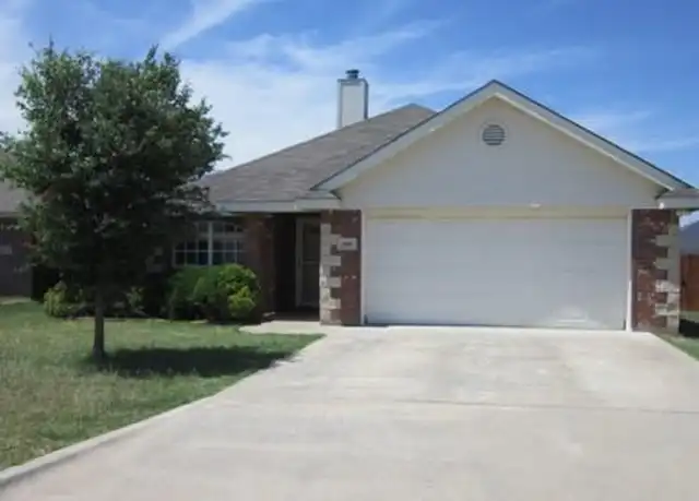 Property at 6610 Inverness St, Abilene, TX, 79606, 3 beds, 2 baths, [object Object]