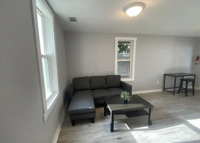Property at 281 S 7th St Unit 1, Indiana, PA, 15701, 1 bed, 1 bath, [object Object]
