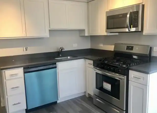 Property at 315 Bluff Ave Unit 2E, La Grange, IL, 60525, 2 beds, 1 bath, [object Object]