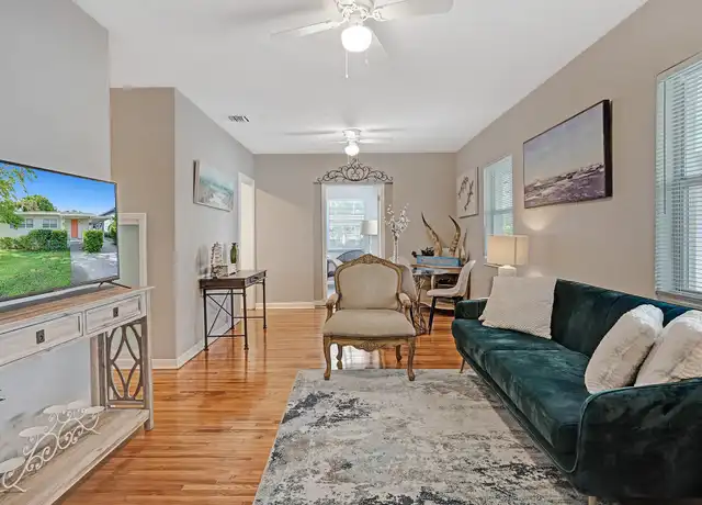 Property at 804 NW 19th St, Fort Lauderdale, FL, 33311, 3 beds, 1 bath, [object Object]