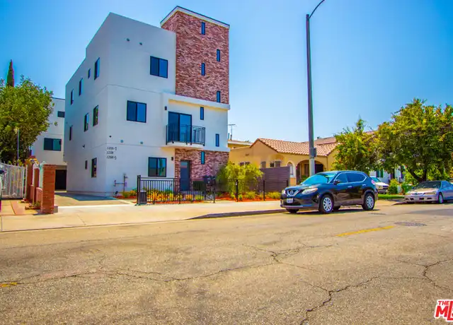 Property at 2206 Hauser Blvd Unit 1/2, Los Angeles, CA, 90016, 3 beds, 3 baths, [object Object]