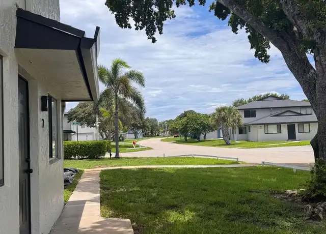 Property at 904 E Tiffany Dr #2, Mangonia Park, FL, 33407, 2 beds, 1 bath, [object Object]