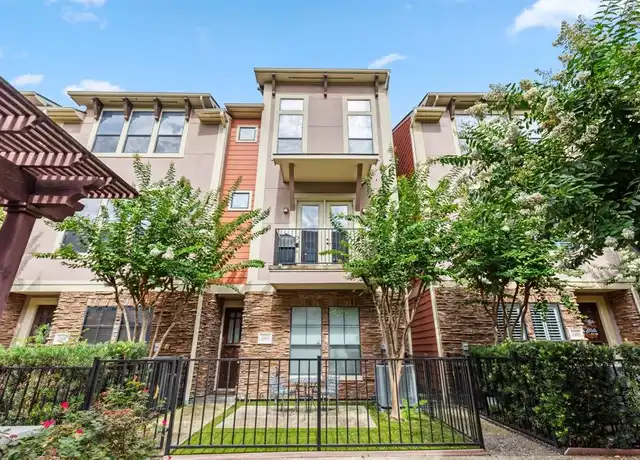 Property at 1049 W 22nd St Unit D, Houston, TX, 77008, 3 beds, 3.5 baths, [object Object]