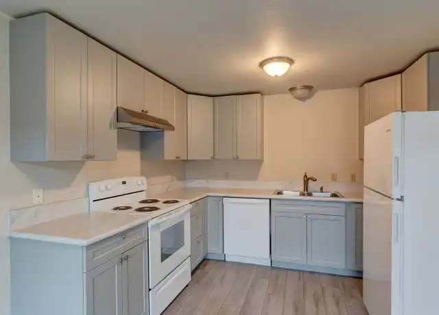 Property at 1080 SE City Beach St Unit 102, Oak Harbor, WA, 98277, 2 beds, 1 bath, [object Object]