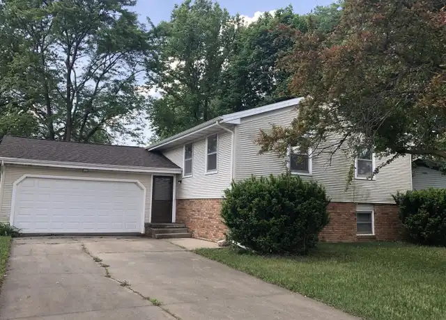 Property at 1721 Gregory St, Normal, IL, 61761, 4 beds, 2 baths, [object Object]