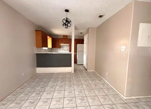 Property at 2210 W Elisa Ln, Edinburg, TX, 78541, 2 beds, 2 baths, [object Object]