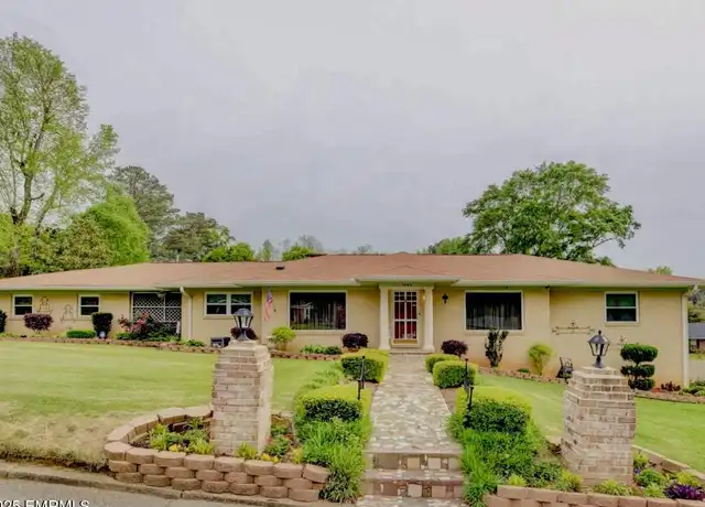 Property at 1643 31st St, Meridian, MS, 39305, 5 beds, 3 baths, [object Object]
