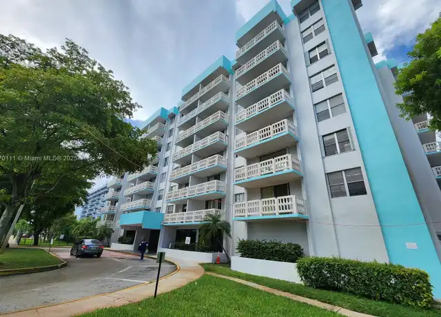 Property at 15600 NW 7th Ave #807, Miami, FL, 33169, 1 bed, 1 bath, [object Object]