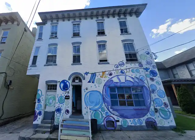 Property at 146 Lincoln Way W Unit 146 3, Chambersburg, PA, 17201, 2 beds, 1 bath, [object Object]