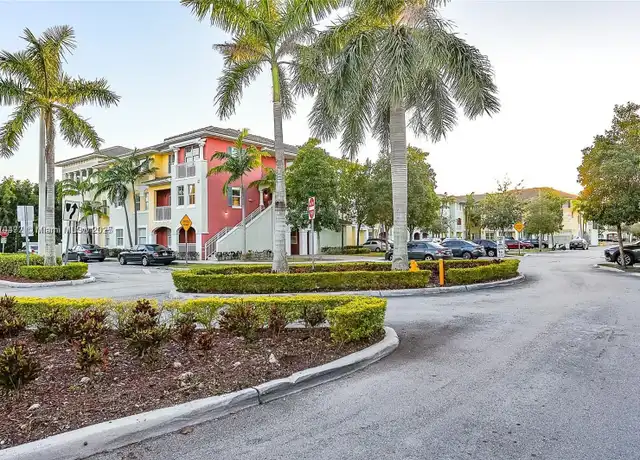Property at 10901 NW 83rd St #104, Doral, FL, 33178, 3 beds, 2 baths, [object Object]