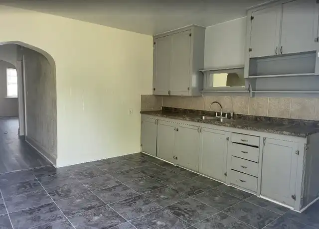 Property at 2121 S 17th St, Milwaukee, WI, 53215, 2 beds, 1 bath, [object Object]
