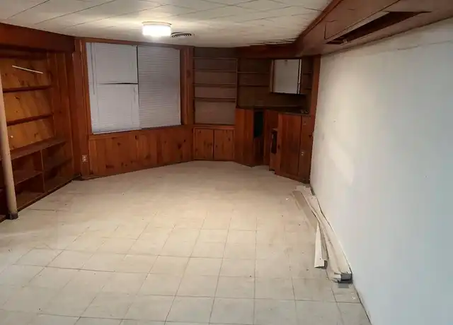 Property at 1923 Norwood Dr, Grosse Pointe Woods, MI, 48236, 3 beds, 1.5 baths, [object Object]