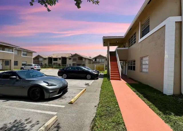 Property at 10008 Twin Lakes Dr Unit 36A, Coral Springs, FL, 33071, 2 beds, 2 baths, [object Object]