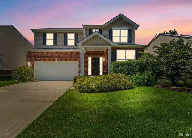 Property at 28547 Oakmonte Cir E, New Hudson, MI, 48165, 4 beds, 3.5 baths, [object Object]