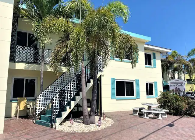 Property at 17688 Gulf Blvd Unit 201, Redington Shores, FL, 33708, 1 bed, 1 bath, [object Object]