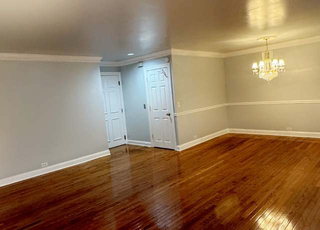 Photo of 510 Shorely Dr #201, Barrington, IL 60010