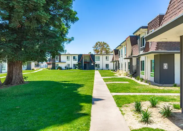 Photo of 10055 Terra Loma Dr, Rancho Cordova, CA 95670