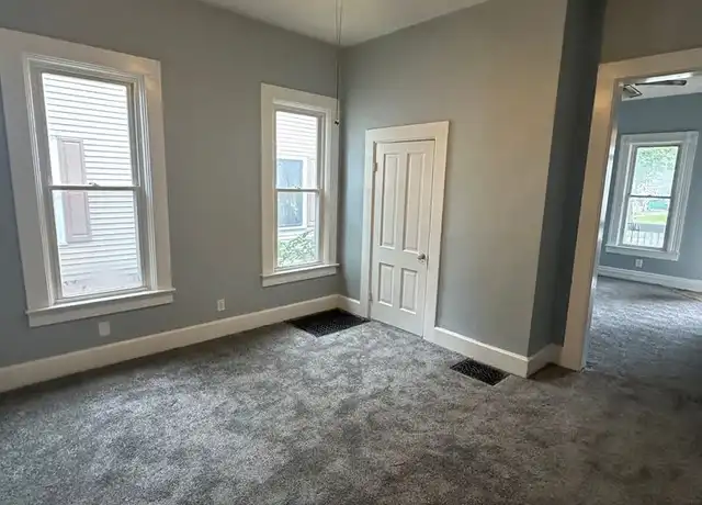 Property at 701 S MacArthur Blvd, Springfield, IL, 62704, 2 beds, 1 bath, [object Object]