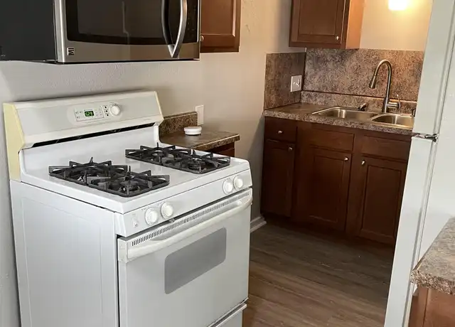 Property at 18 Terrace Downs St, Toledo, OH, 43614, 1 bed, 1 bath, [object Object]