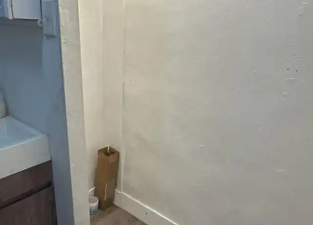 Property at 210 SW 30th Ave, Miami, FL, 33135, 0 beds, 1 bath, [object Object]
