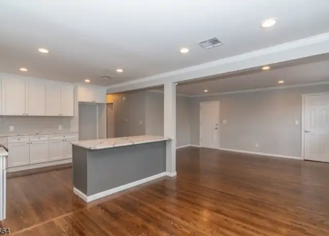 Property at 2089 Galloping Hill Rd Unit 2, Union, NJ, 07083, 3 beds, 1 bath, [object Object]