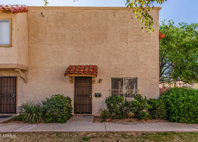 Property at 1239 E Lawrence Ln, Phoenix, AZ, 85020, 2 beds, 1.5 baths, [object Object]