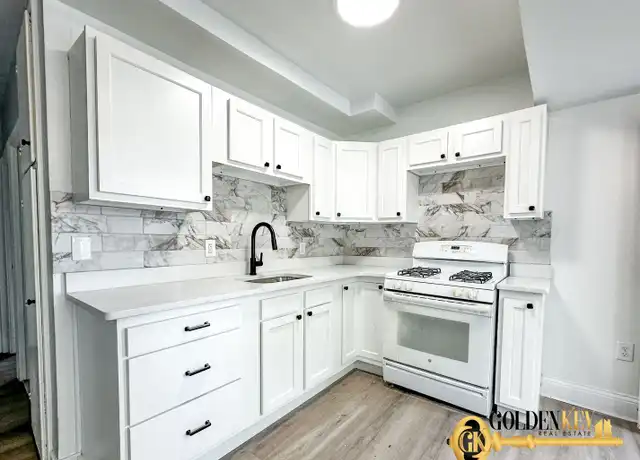 Property at 308 W Twelve Mile Rd Unit 2, Royal Oak, MI, 48073, 1 bed, 1 bath, [object Object]
