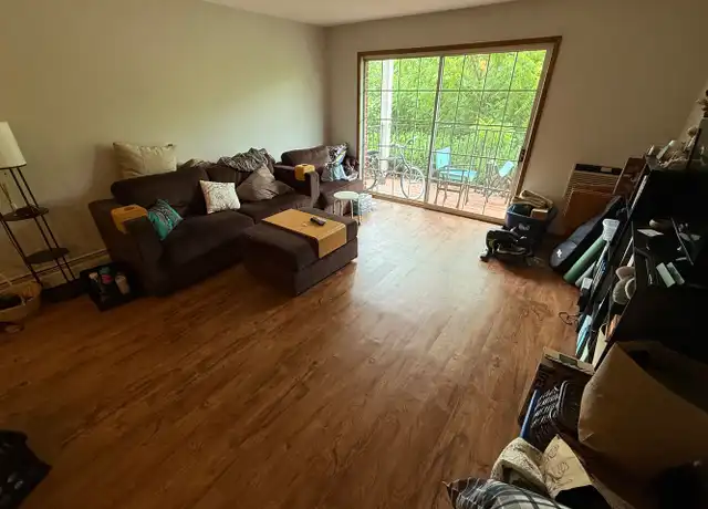 Property at 214 Williamsburg Dr Unit 4, Thiensville, WI, 53092, 2 beds, 1.5 baths, [object Object]