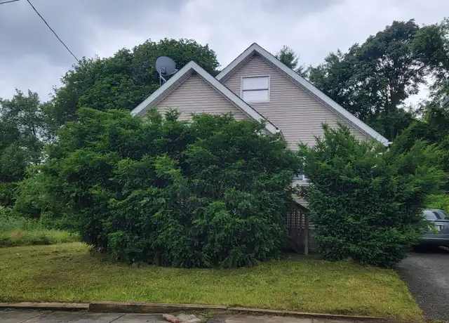 Property at 1360 8th Ave, Akron, OH, 44306, 3 beds, 1 bath, [object Object]