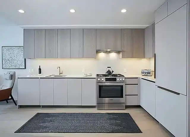 Property at 3 Court Sq W Unit 6005, Long Island City, NY, 11101, 2 beds, 1 bath, [object Object]