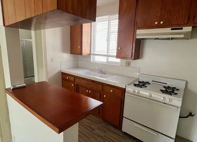 Property at 235 W Tujunga Ave, Burbank, CA, 91502, 0 beds, 1 bath, [object Object]