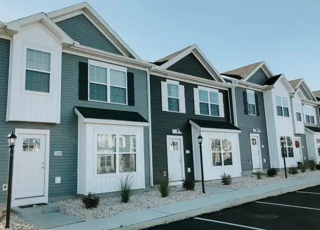 Property at 240 Beechwood Way, Hanover, PA, 17331, 3 beds, 2.5 baths, [object Object]