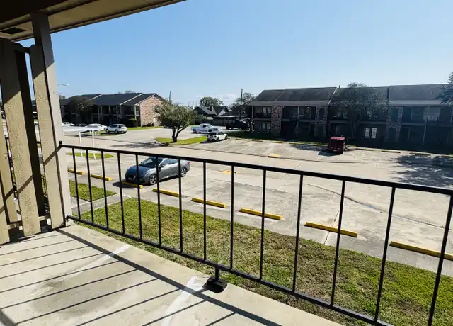 Property at 6801 Camden Ln #8, Groves, TX, 77619, 1 bed, 1 bath, [object Object]