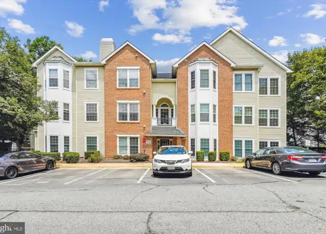 Property at 4138 Fountainside Ln Unit A302, Fairfax, VA, 22030, 3 beds, 2 baths, [object Object]