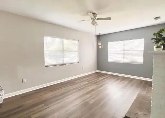 Property at 1169 Grove St, Clearwater, FL, 33755, 2 beds, 1 bath, [object Object]