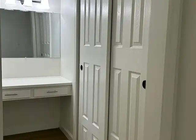 Property at Broadway Group LLC - 4735 W Broadway, Hawthorne, CA, 90250, 0-1 beds, 1 bath, [object Object]