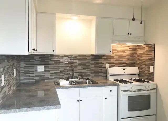 Property at Broadway Group LLC - 4735 W Broadway, Hawthorne, CA, 90250, 1 bed, 1 bath, [object Object]