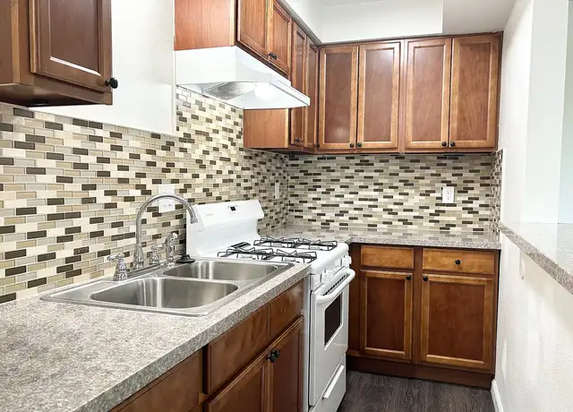 Photo of 4735 W Broadway, Hawthorne, CA 90250