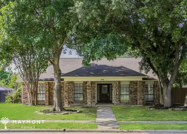 Property at 510 Redwood Dr, Grand Prairie, TX, 75052, 4 beds, 2 baths, [object Object]