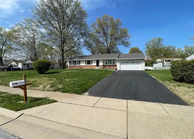 Property at 433 Essen Ln, Ballwin, MO, 63021, 3 beds, 1 bath, [object Object]
