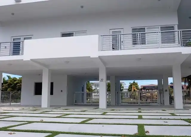 Property at 229 W Seaview Cir Unit NA, Marathon, FL, 33050, 3 beds, 2 baths, [object Object]