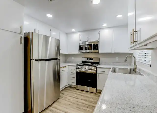 Property at Gladstone Ridge Apartments - 435 W Gladstone St, Glendora, CA, 91740, 1 bed, 1 bath, [object Object]