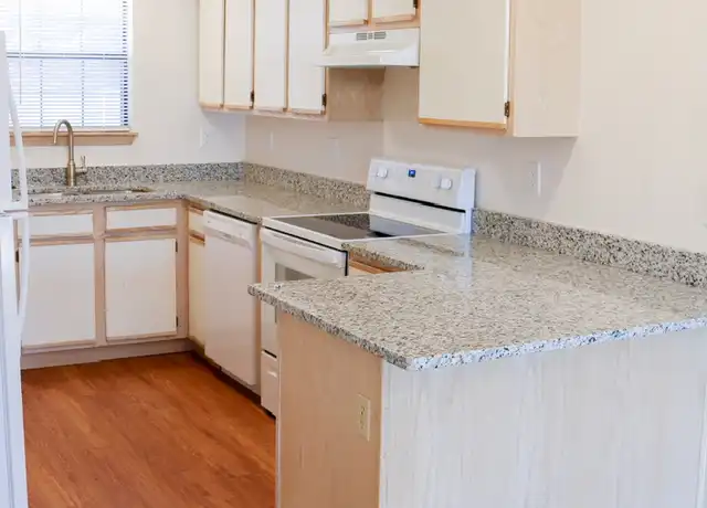 Property at 1340 Oakland Ave Unit 14, Fayetteville, AR, 72703, 2 beds, 1 bath, [object Object]