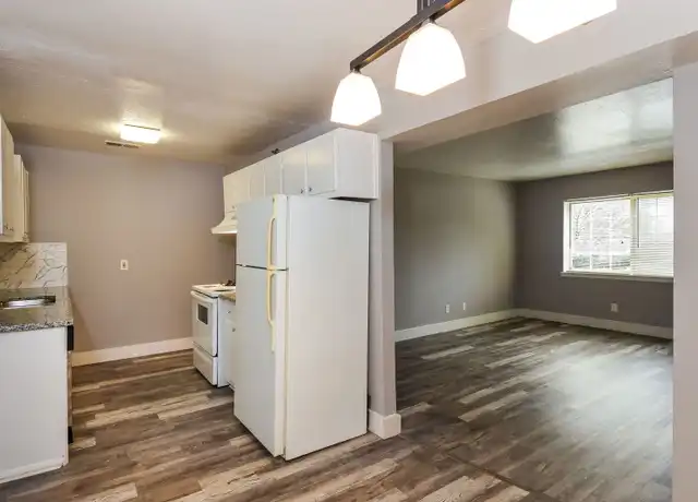 Property at 641 Powder Springs St Unit 13, Smyrna, GA, 30080, 1 bed, 1 bath, [object Object]