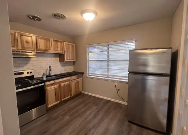 Property at 401 Lange Rd, Wimberley, TX, 78676, 2 beds, 1 bath, [object Object]