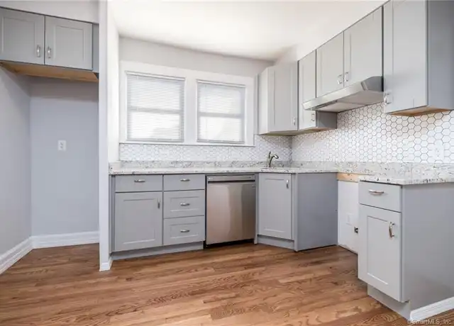 Property at 310 Hamilton Ave Unit 2F, Greenwich, CT, 06830, 1 bed, 1 bath, [object Object]