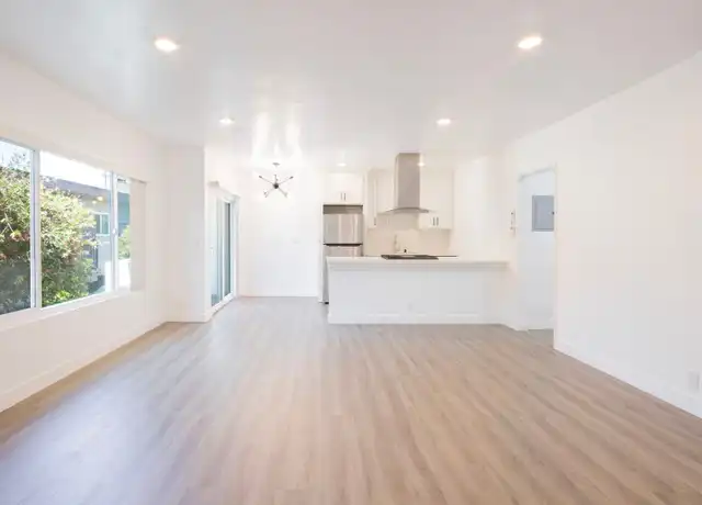 Property at 3625 McLaughlin Ave Unit 7, Los Angeles, CA, 90066, 2 beds, 2 baths, [object Object]